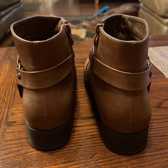 X2B Booties - Picture 3 of 10